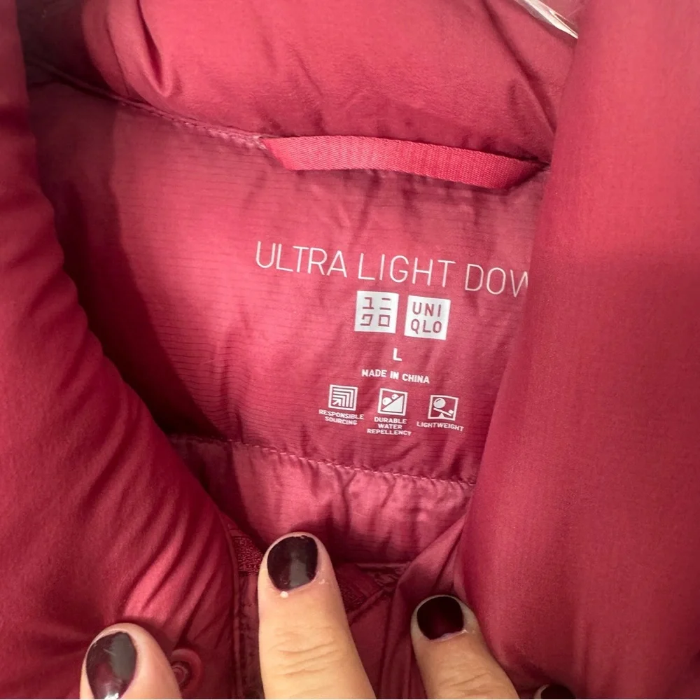 Womens Uniqlo Ultra Light Down Jacket size Large - Picture 2 of 3
